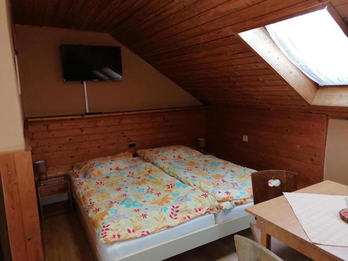 Privat Zvoncek Hotell Terchová Exteriör bild